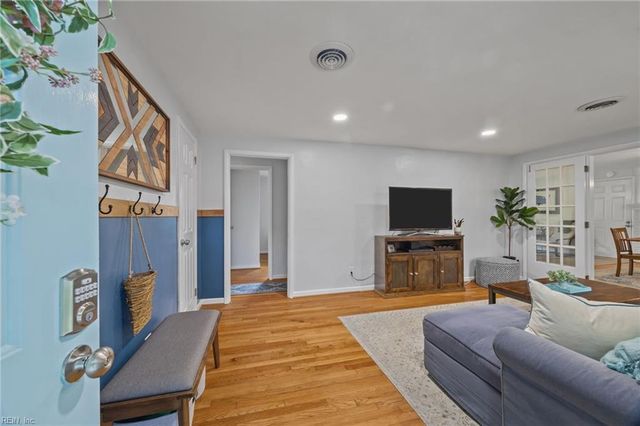 2333 Dodd DR, Virginia Beach, VA 23454