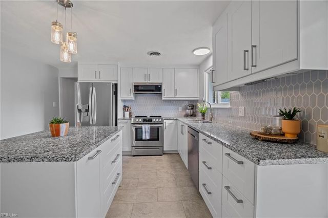 2333 Dodd DR, Virginia Beach, VA 23454