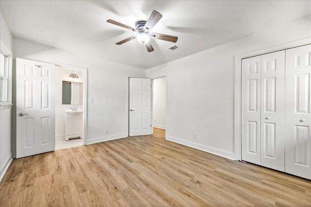 1348 Ridgewood SW Drive, Lilburn, GA 30047