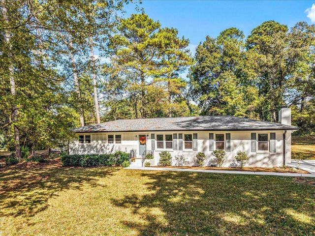 1348 Ridgewood SW Drive, Lilburn, GA 30047