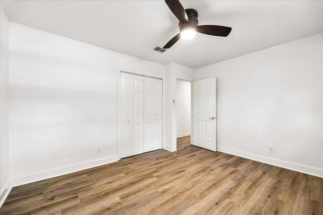 1348 Ridgewood SW Drive, Lilburn, GA 30047