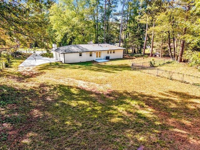 1348 Ridgewood SW Drive, Lilburn, GA 30047