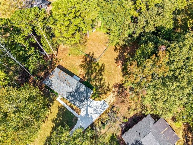 1348 Ridgewood SW Drive, Lilburn, GA 30047