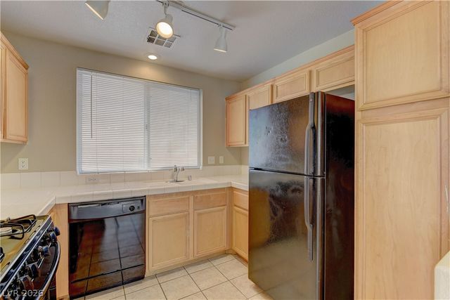 9664 Belle Regal Street, Las Vegas, NV 89123