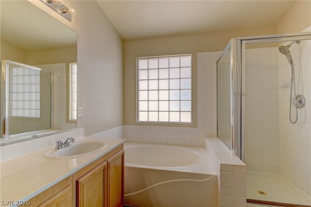 9664 Belle Regal Street, Las Vegas, NV 89123