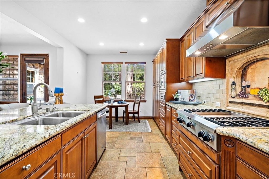Image 13 of property listing at 28 Drackert Lane, Ladera Ranch, CA 92694