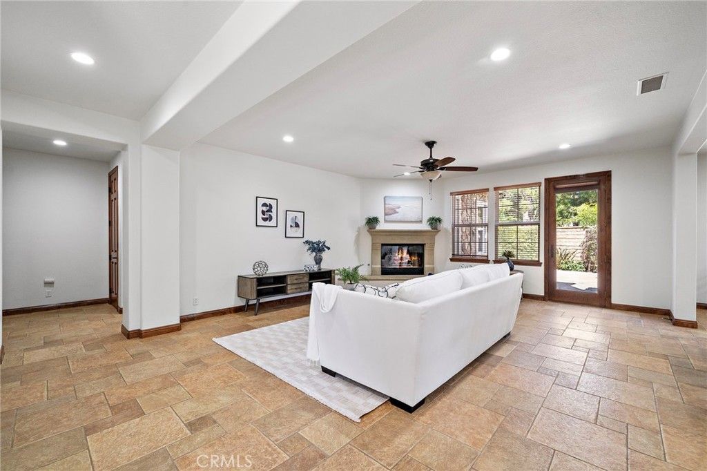 Image 14 of property listing at 28 Drackert Lane, Ladera Ranch, CA 92694