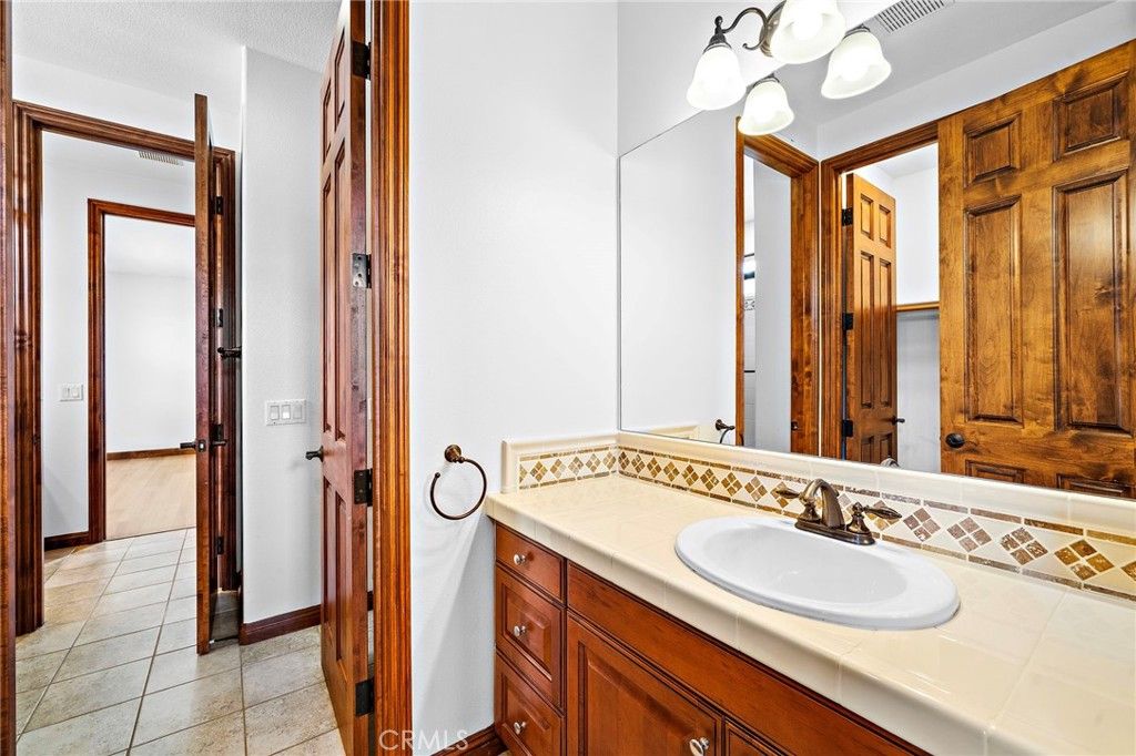 Image 40 of property listing at 28 Drackert Lane, Ladera Ranch, CA 92694