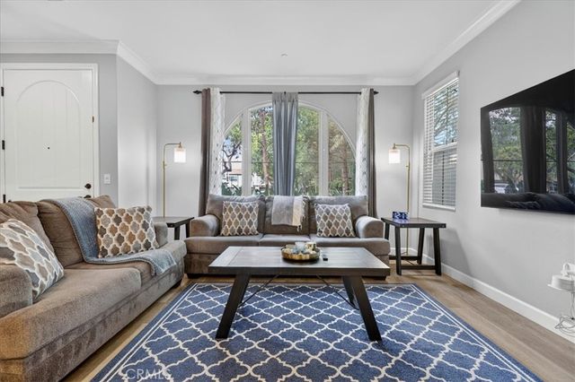 268 Overbrook, Irvine, CA 92620