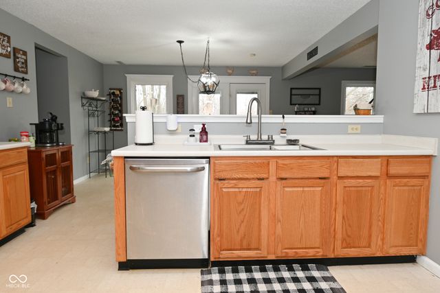 8722 Aylesworth Drive, Camby, IN 46113