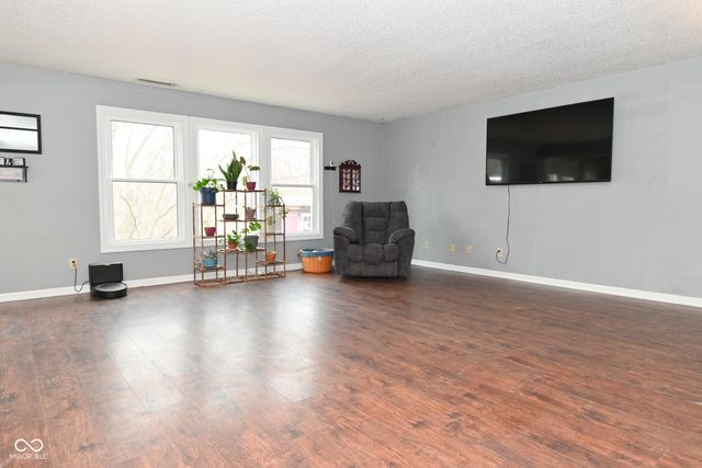 8722 Aylesworth Drive, Camby, IN 46113