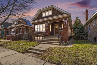 2112 East Avenue, Berwyn, IL 60402