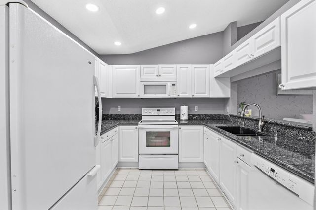 8180 Bellwort Place, Boynton Beach, FL 33472