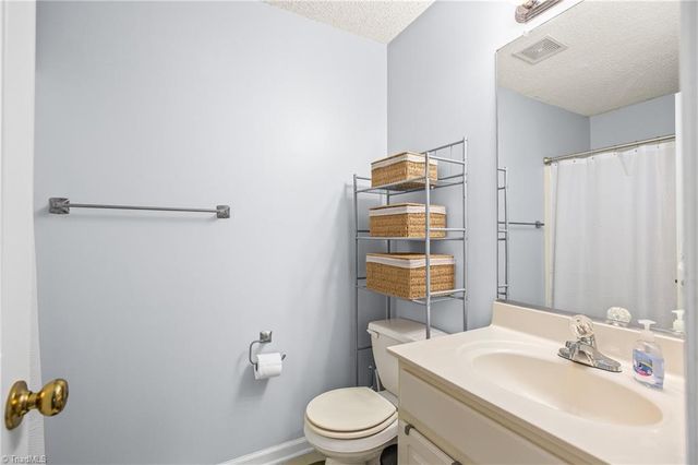 222 Timberline Ridge Court, Winston-salem, NC 27106