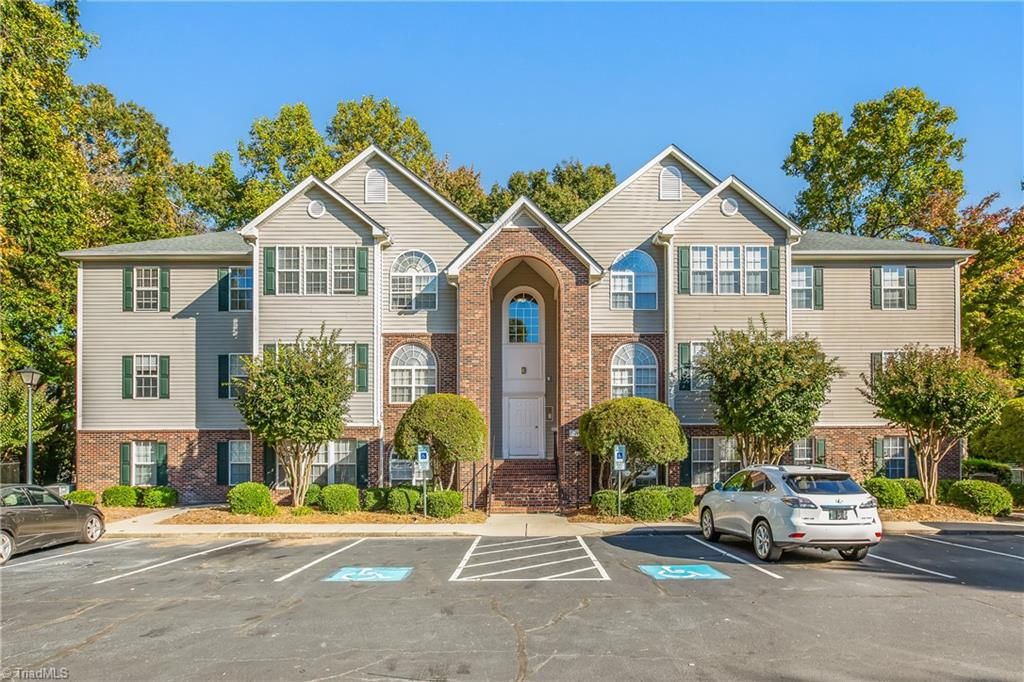 222 Timberline Ridge Court, Winston-salem, NC 27106