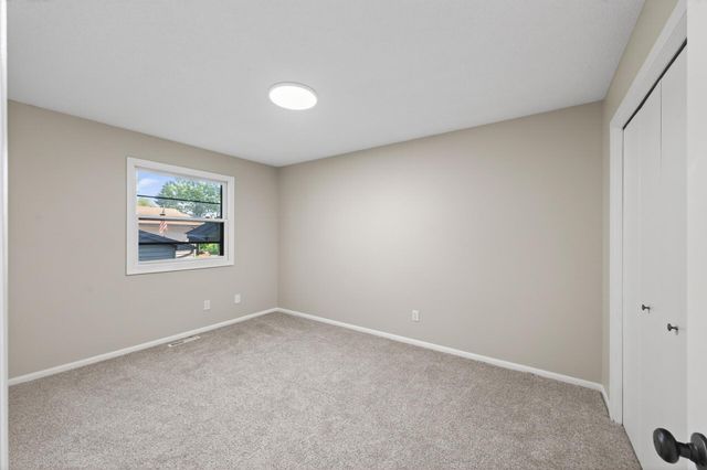 10370 Flamingo Street NW, Coon Rapids, MN 55433
