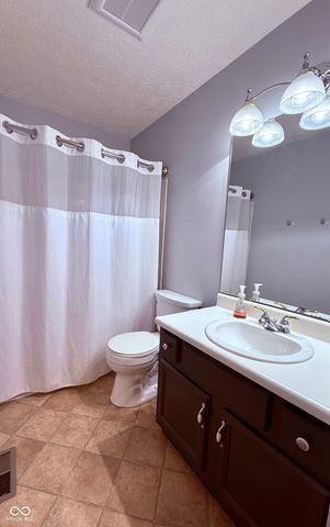 11521 Jamestown West Drive, Fishers, IN 46038