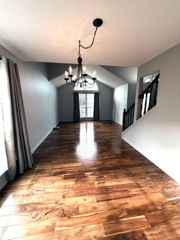 11521 Jamestown West Drive, Fishers, IN 46038