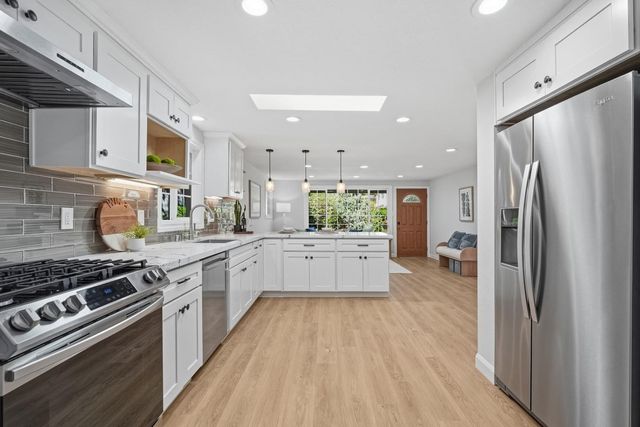 413 Del Medio Avenue, Mountain View, CA 94040