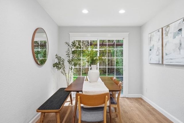 413 Del Medio Avenue, Mountain View, CA 94040