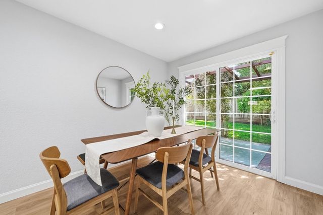 413 Del Medio Avenue, Mountain View, CA 94040