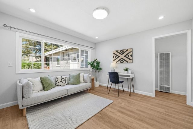 413 Del Medio Avenue, Mountain View, CA 94040