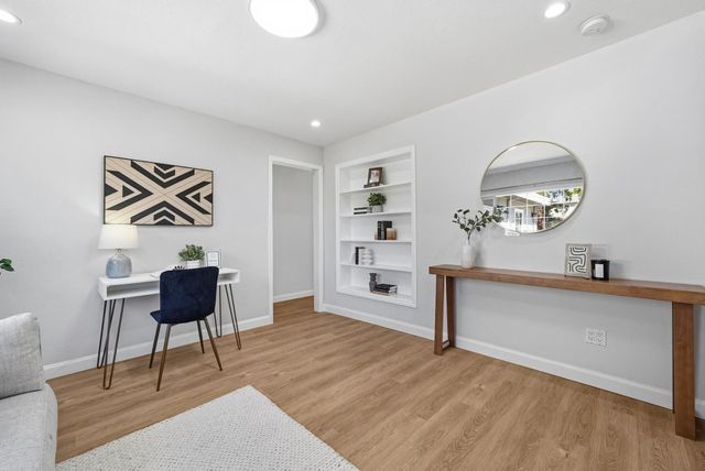 413 Del Medio Avenue, Mountain View, CA 94040