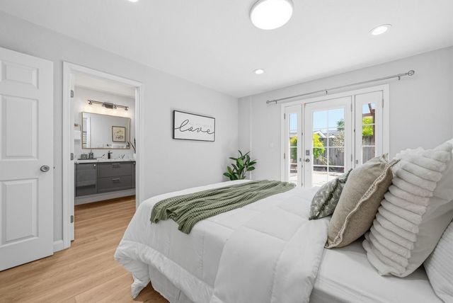 413 Del Medio Avenue, Mountain View, CA 94040