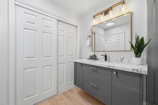 413 Del Medio Avenue, Mountain View, CA 94040