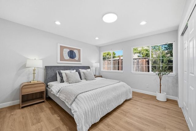 413 Del Medio Avenue, Mountain View, CA 94040