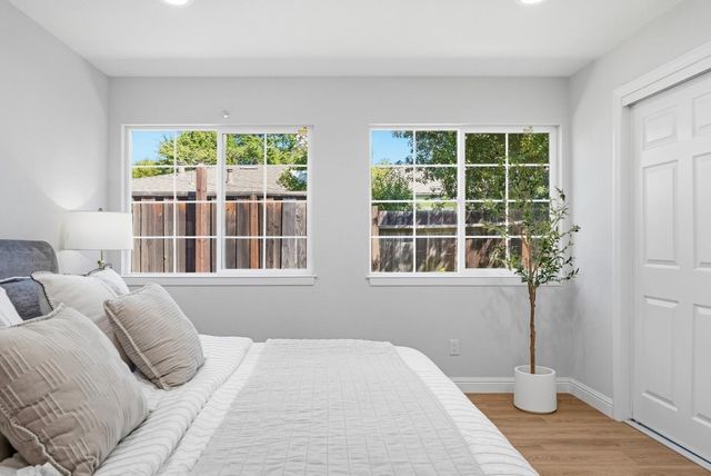 413 Del Medio Avenue, Mountain View, CA 94040