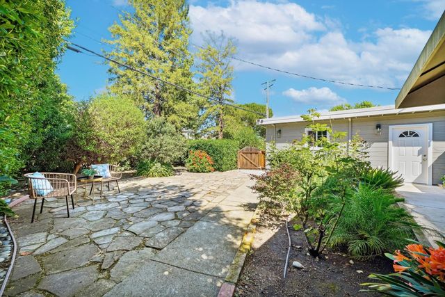 413 Del Medio Avenue, Mountain View, CA 94040