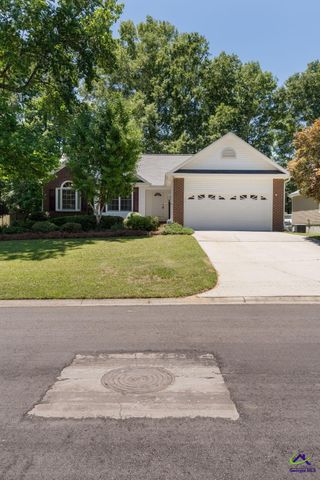 226 Autumn Trace Court, Macon, GA 31210