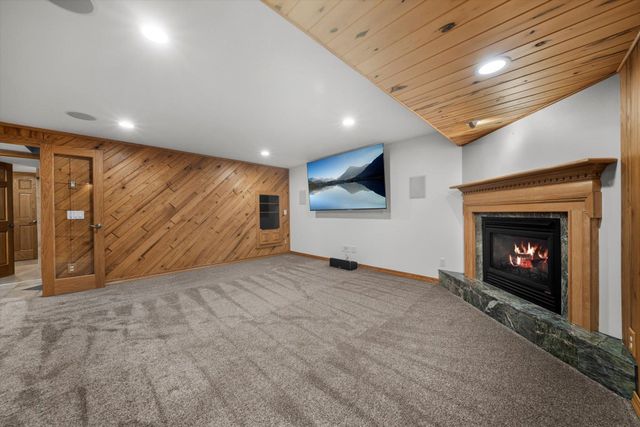 5601 Schutta Road, Shoreview, MN 55126