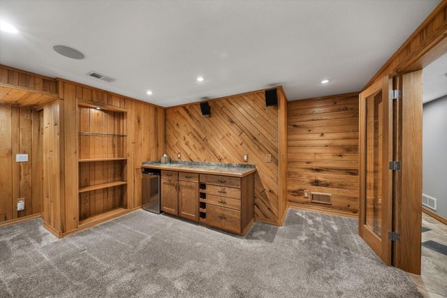 5601 Schutta Road, Shoreview, MN 55126