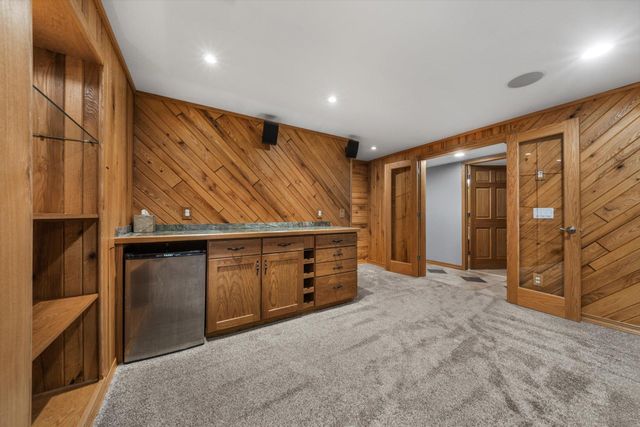 5601 Schutta Road, Shoreview, MN 55126