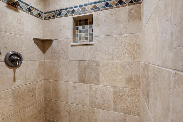 5601 Schutta Road, Shoreview, MN 55126