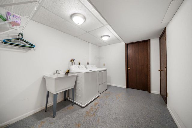 5601 Schutta Road, Shoreview, MN 55126