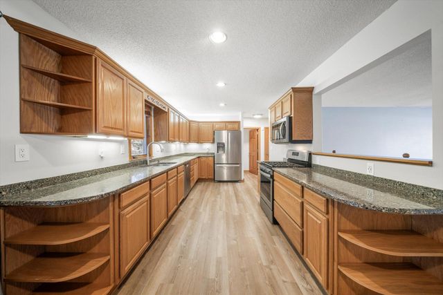 5601 Schutta Road, Shoreview, MN 55126