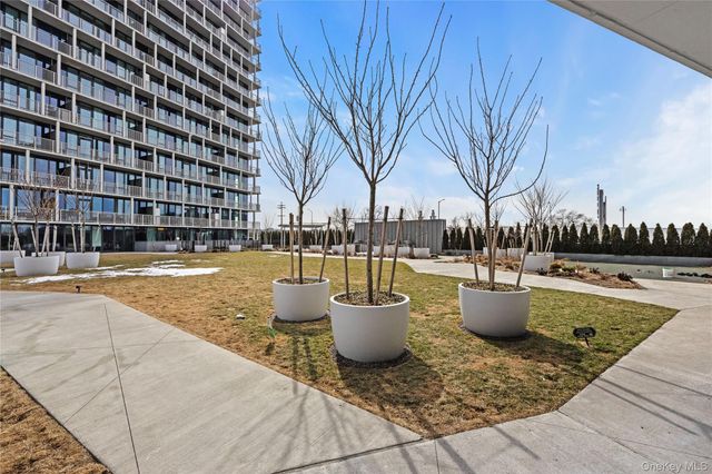 131-02A 40th Road 14B, Flushing, NY 11354
