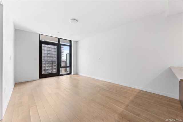 131-02A 40th Road 14B, Flushing, NY 11354