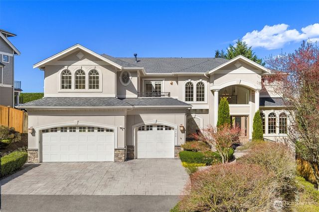 9750 SE 5th Street, Bellevue, WA 98004