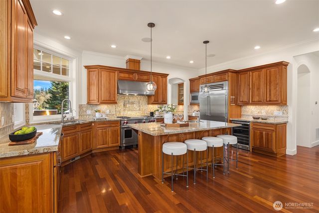 9750 SE 5th Street, Bellevue, WA 98004