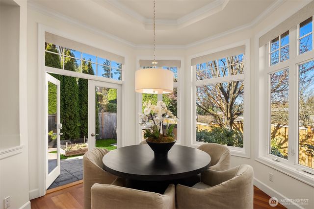 9750 SE 5th Street, Bellevue, WA 98004