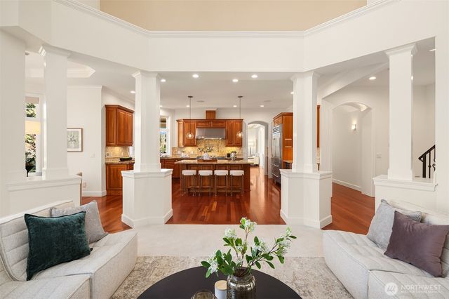 9750 SE 5th Street, Bellevue, WA 98004