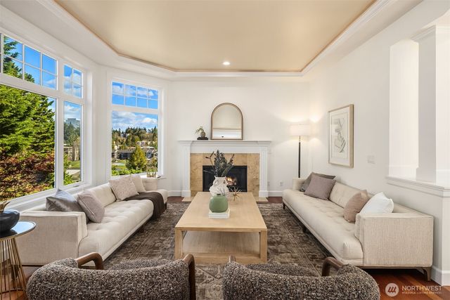 9750 SE 5th Street, Bellevue, WA 98004