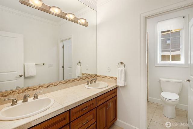 9750 SE 5th Street, Bellevue, WA 98004