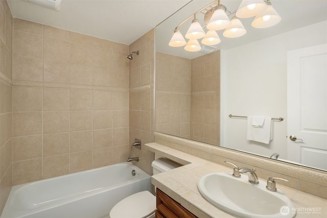 9750 SE 5th Street, Bellevue, WA 98004