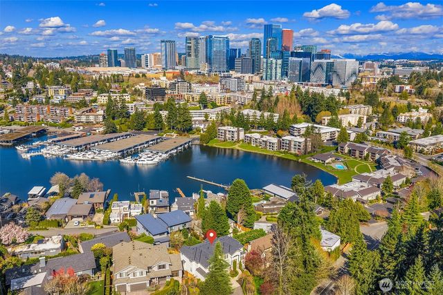 9750 SE 5th Street, Bellevue, WA 98004