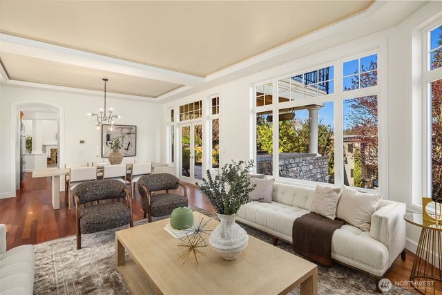 9750 SE 5th Street, Bellevue, WA 98004